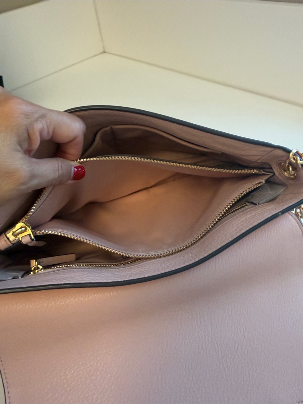 Chelsea Color-Block Tory Burch Pebbled Leather Chain Crossbody - Picture 10 of 11